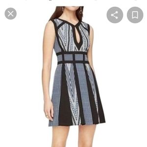 BCBGMAXAZRIA PERLA PRINT BLOCKED A-LINE SLEEVELESS DRESS BLUE SAPPHIRE COMBO.